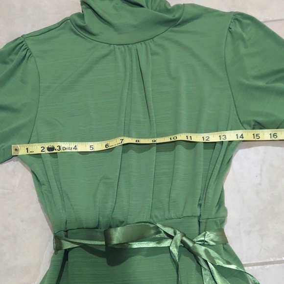 💥CLOSET CLEAR-OUT💥 Heart Soul green blouse - Picture 6 of 7